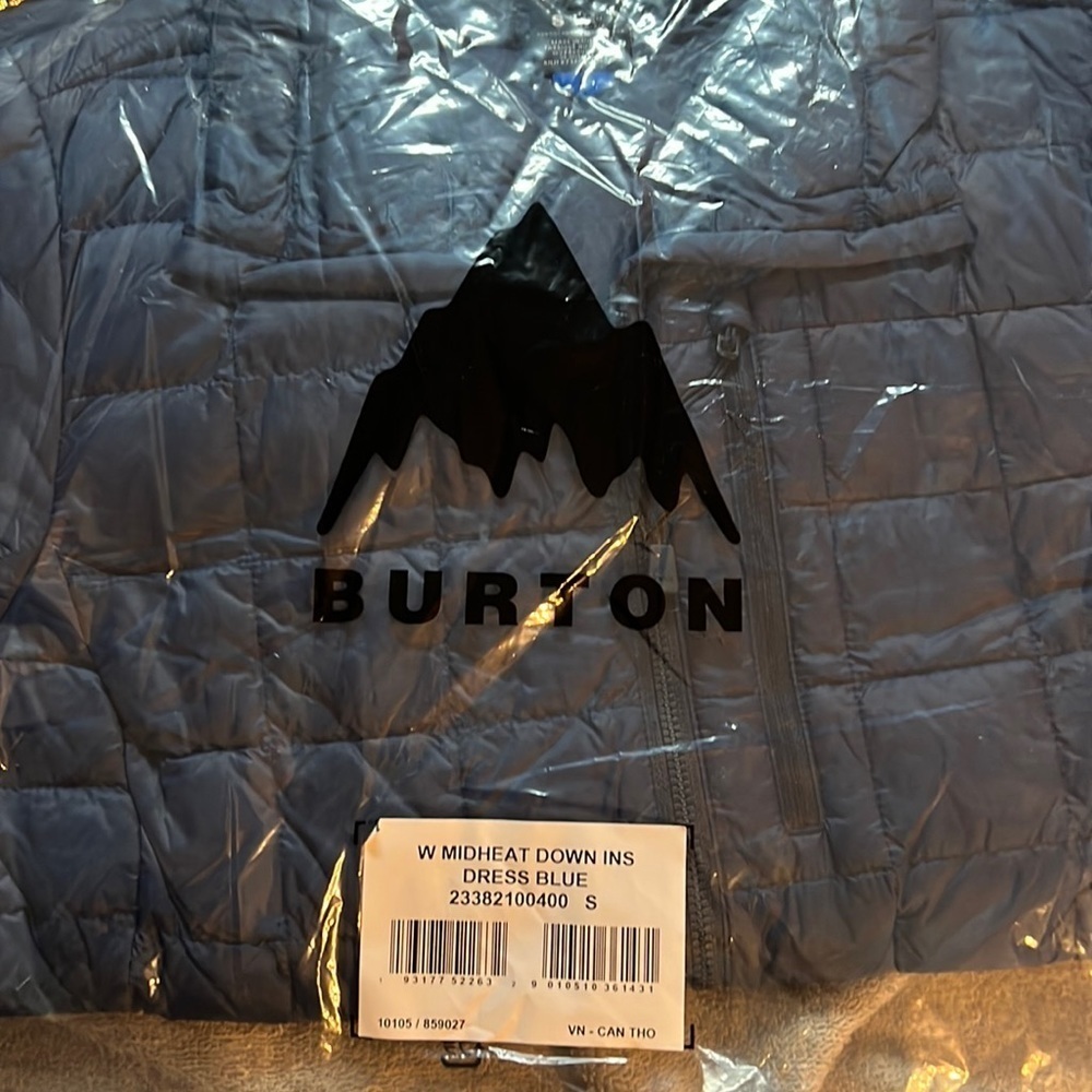 Burton Women’s Mid-Heat Down Insulated Jacket - Picture 10 of 11